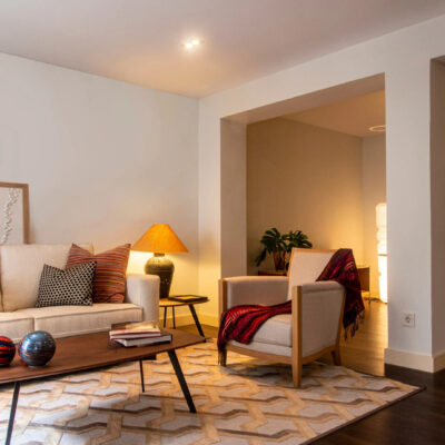 Mid Century Wohnzimmer Zeitloser Retro Wohnstil trifft modernen Lifestyle